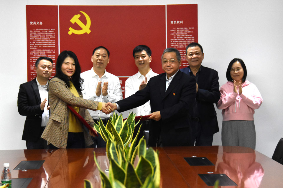 强强联合 共创未来 |宝威体育在线防雷与中国能建湖南院签订战略合作协议