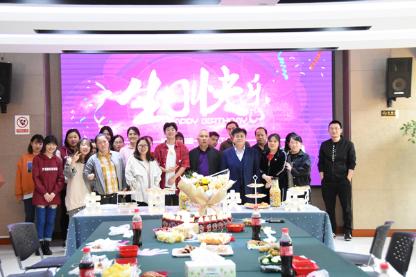 “感恩有你，携手同行”！宝威体育在线举办2022年一季度员工集体生日会